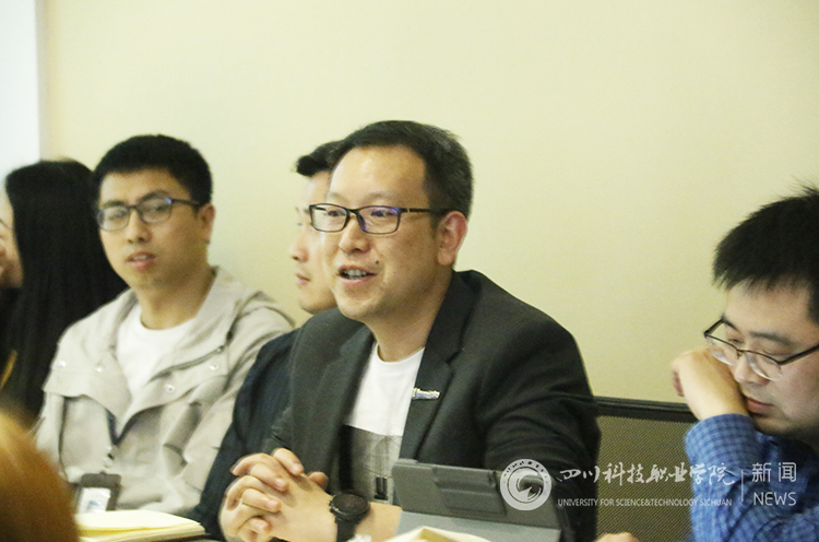 凝心聚力再启航 不负韶华勇追梦——我校互联网+、中德、人工智能学院“奋进的劳动者”举行民主座谈会(图4)