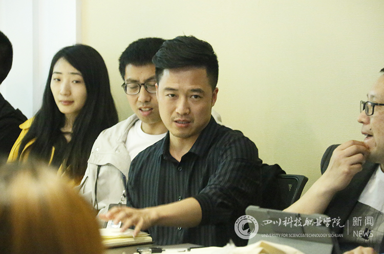 凝心聚力再启航 不负韶华勇追梦——我校互联网+、中德、人工智能学院“奋进的劳动者”举行民主座谈会(图6)